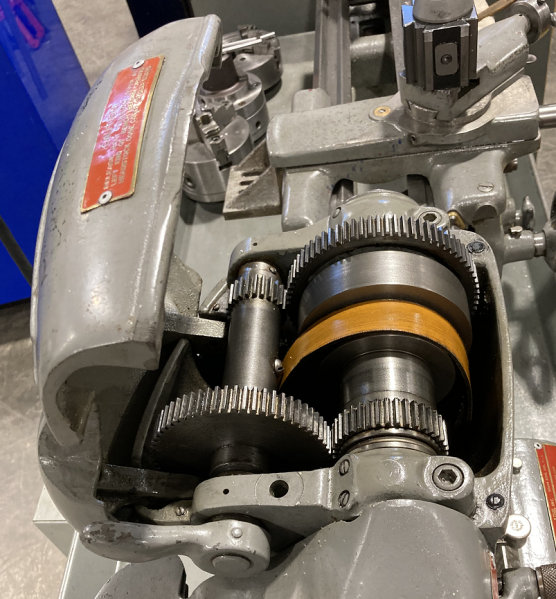 File:Lathe South Bend gearbox nolabels.png