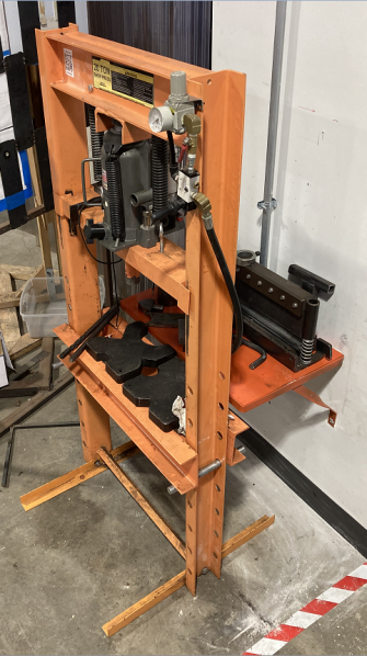 File:Hydraulic press.png