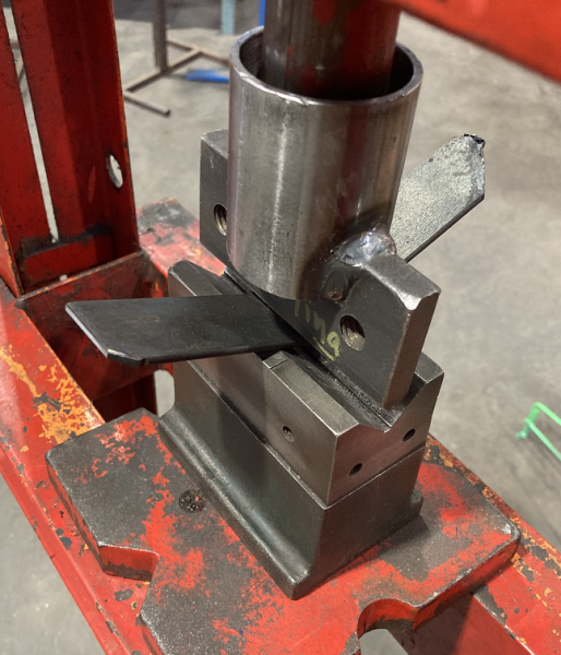 File:Bending a piece.png