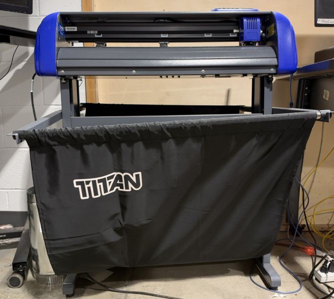File:FrontPageVinylcutter.jpg