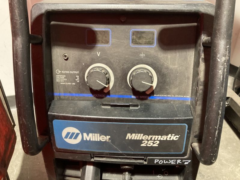 File:Millermatic 252.jpg