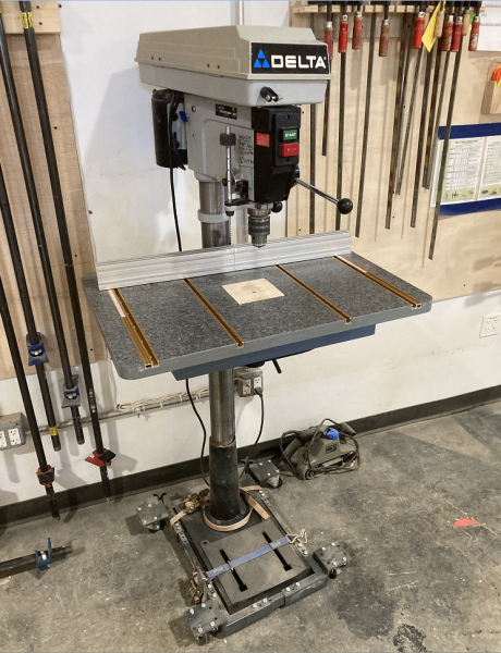 File:Drill press delta big casters.png